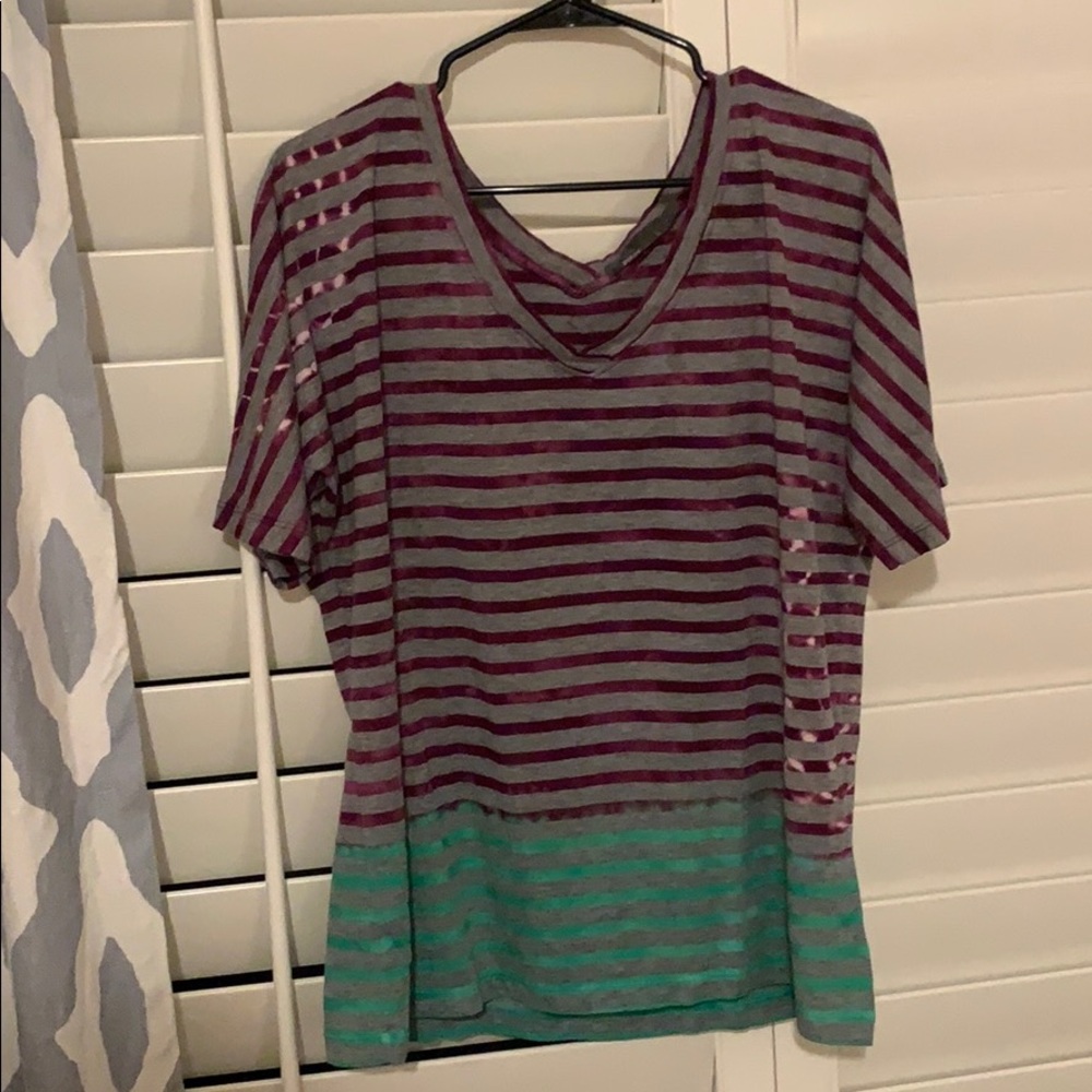 V neck tshirt